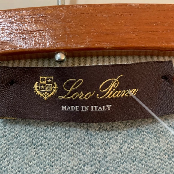 Loro Piana Virgin Wool and Cashmere Crewneck - Picture 2 of 15